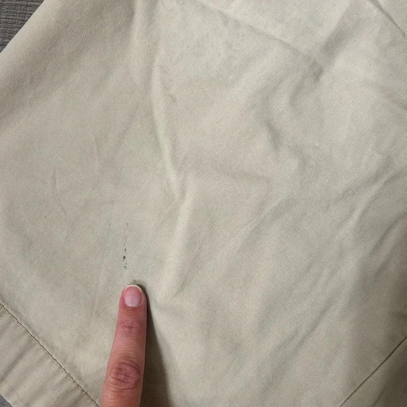 Tommy hilfiger tan shorts​ - Picture 6 of 8